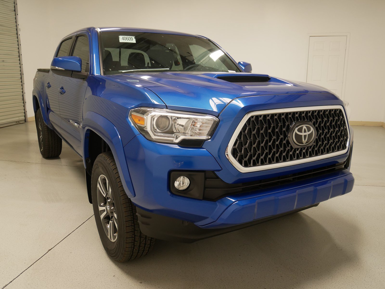 Toyota Tacoma Owners Manual: Refueling Toyota Tacoma Owners Manual: Refueling