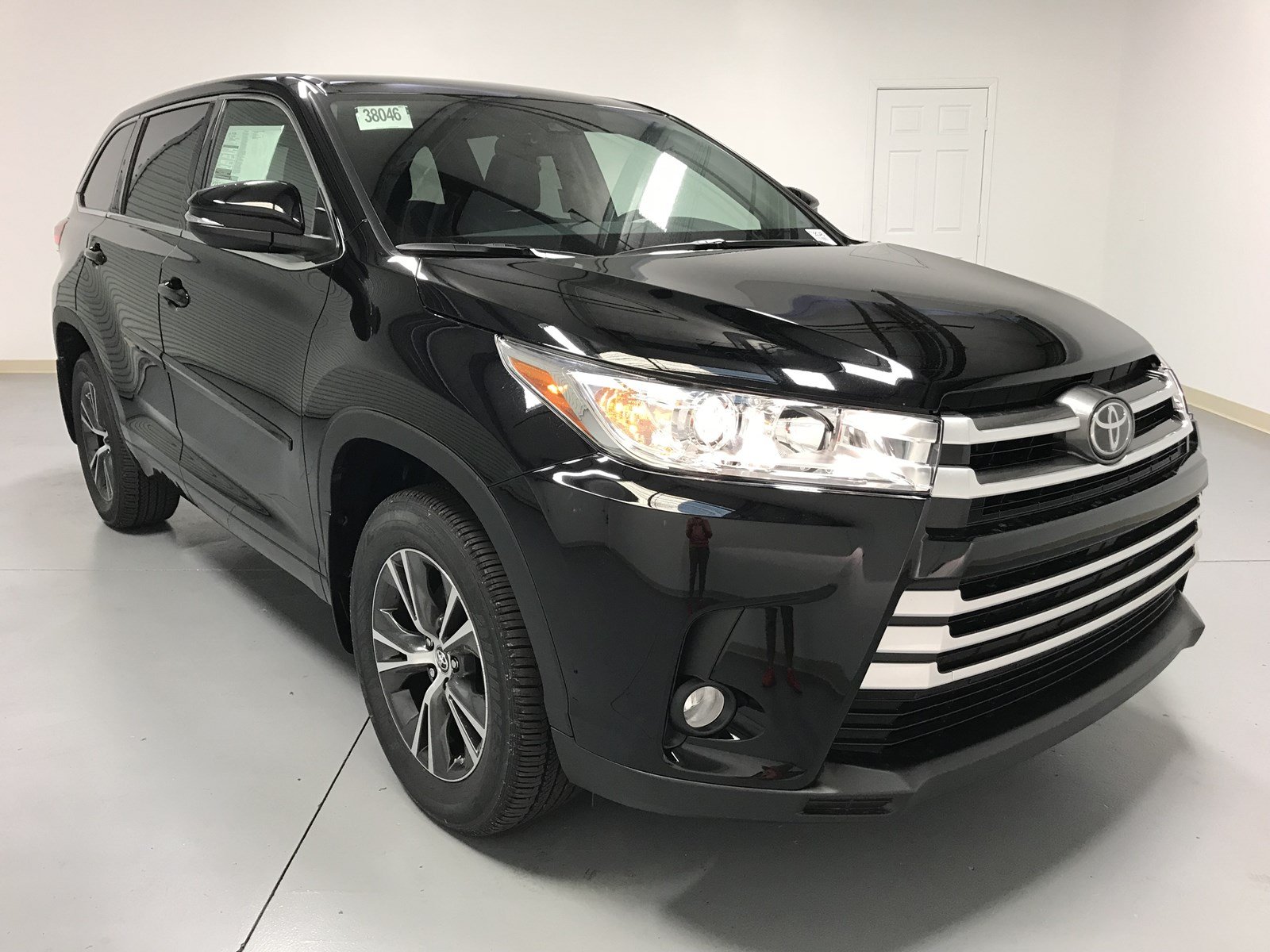 New 2017 Toyota Highlander Le Plus Sport Utility In Prescott T38046 New 2017 Toyota Highlander Le Plus
